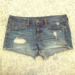 American Eagle Denim Shorts - Size 6